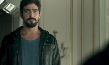 Jamil (Renato Góes) em "Órfãos da Terra"