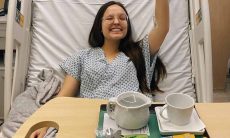 Larissa Manoela passa por cirurgia e atriz faz post para falar com fãs