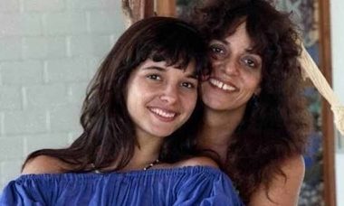 Gloria Perez publica vídeo da filha no dia em que o assassinato completa 27 anos