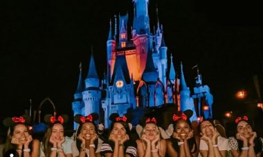 Bailarinas do Faustão aproveitam as férias para ir à Disney