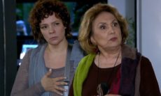 Alice sugere que Íris chantageie Tereza Cristina. Sábado (25/7), em "Fina Estampa"