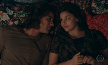 Keyla e Deco ficam juntos. Quinta (6/8), em "Malhação"