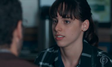 Lica revela sua paixão por Bóris. Terça (11/8), em "Malhação"