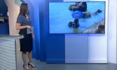 Repórter da Globo cai em rio durante entrada ao vivo em telejornal; veja o vídeo. Foto: Reprodução Twitter