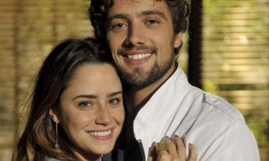 Ana planeja uma viagem com Rodrigo nesta segunda (21) em 'A Vida da Gente'
