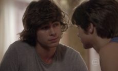 Pedro tenta contar a verdade sobre namoro à Karina nesta terça (22) em "Malhação: Sonhos'
