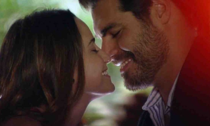 Ana dá chance para Lúcio e o beija nesta terça (8) em 'A Vida da Gente'