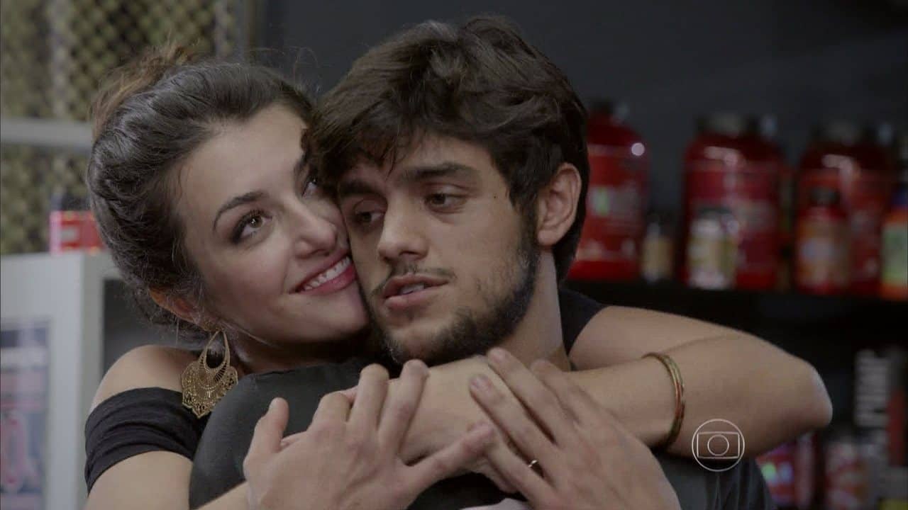 Cobra e Jade reatam namoro nesta segunda (22) em 'Malhação: Sonhos'