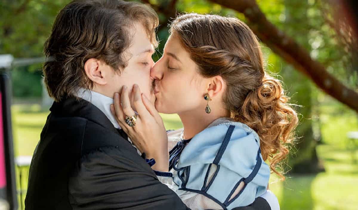 Isabel e Gastão se amam neste sábado (13) em 'Nos Tempos do Imperador'
