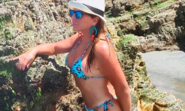 Christina Rocha exibe corpão em passeio na praia. Foto: Reprodução Instagram