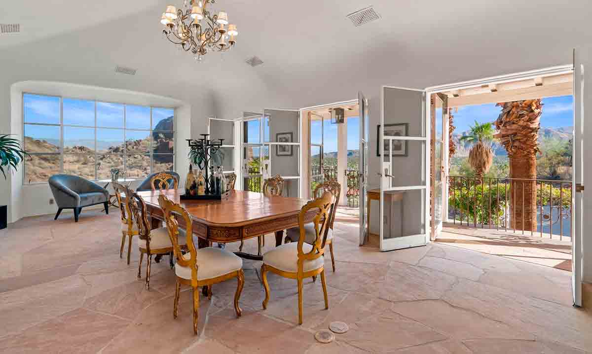 A antiga casa de Suzanne Somers e Alan Hamel está a venda por US$ 8,95 milhões