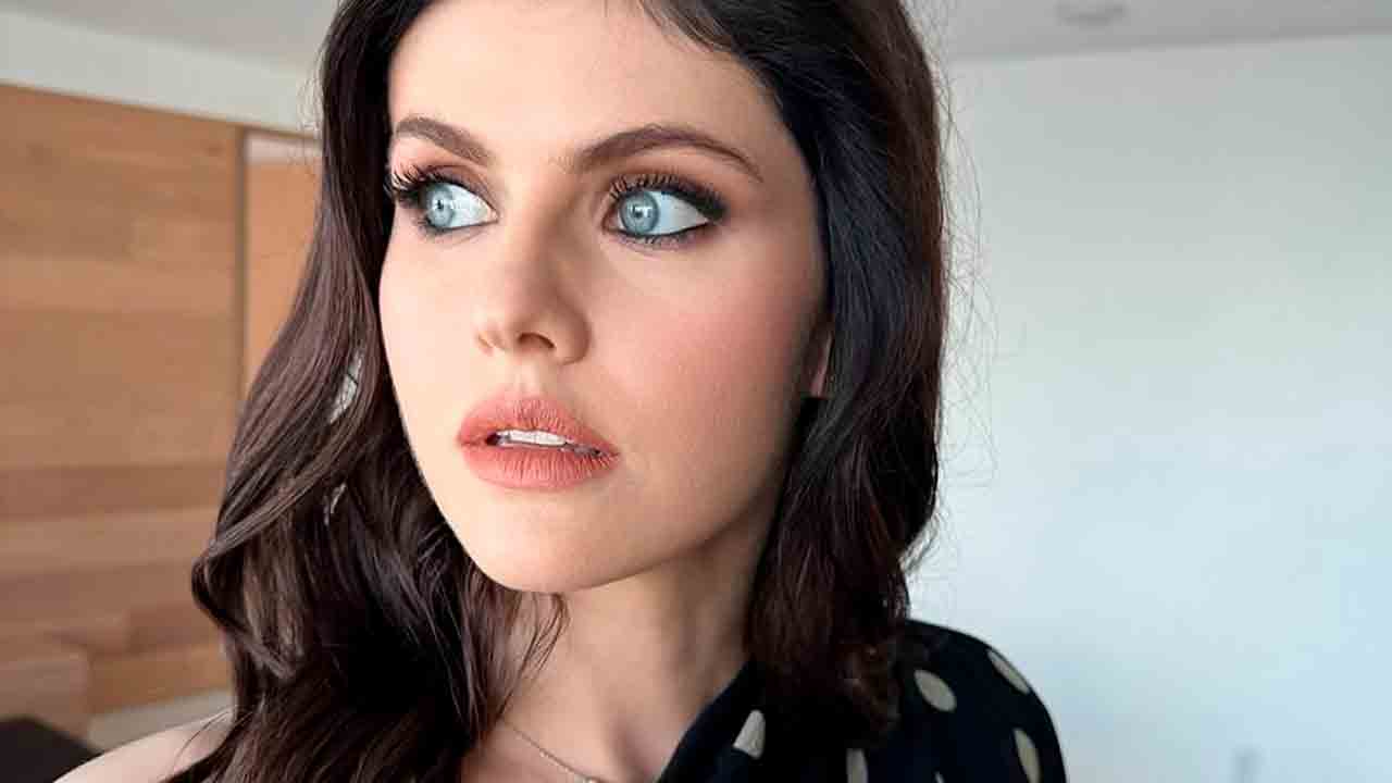 Alexandra Daddario. Foto: Riproduzione Instagram @alexandradaddario