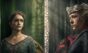 Emma D'Arcy (jobbra) és Olivia Cooke (balra) Rhaenyra Targaryen és Alicent Hightower szerepében a "Sárkányok háza" második évadjának promóciós plakátjain. Fotó: Reprodukció X @HBO