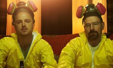 A "Breaking Bad" sorozat rajongóit félrevezetik egy Heisenberg központú filmről szóló virális plakátokkal. Fotó: Visszavonás Instagram @breakingbad