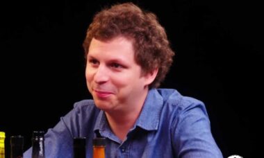 Michael Cera revela atrito entre atores nos bastidores do filme Superbad