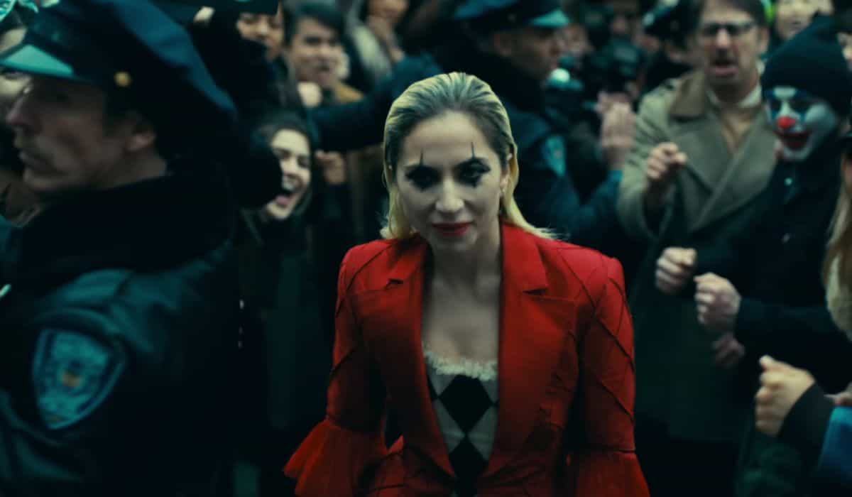 Lady Gaga como Arlequina em "Joker: Folie à Deux" (YouTube / @WarnerBrosPictures)