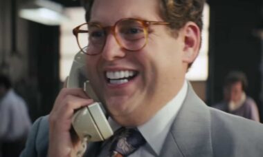 Jonah Hill revela que foi hospitalizado após usar pó de vitamina D pra simular drogas em "The Wolf of Wall Street"