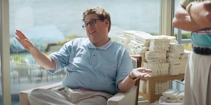 Jonah Hill rivela di essere stato ricoverato in ospedale dopo aver usato polvere di vitamina D per simulare droghe in "The Wolf of Wall Street" (YouTube / @paramountpictures)