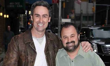 Mike Wolfe, de “American Pickers”, revela que segurou a mão de Frank Fritz enquanto ele dava “seu último suspiro”