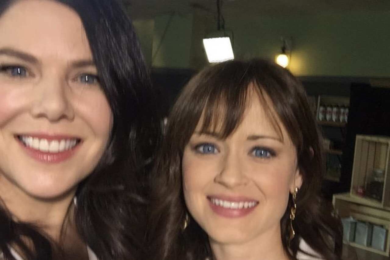 Fans of 'Gilmore Girls' freak out after actors tease possible reunion: 'Please'