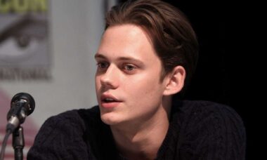 Bill Skarsgård admite que ficou assustado com seu próprio papel em novo filme de terror