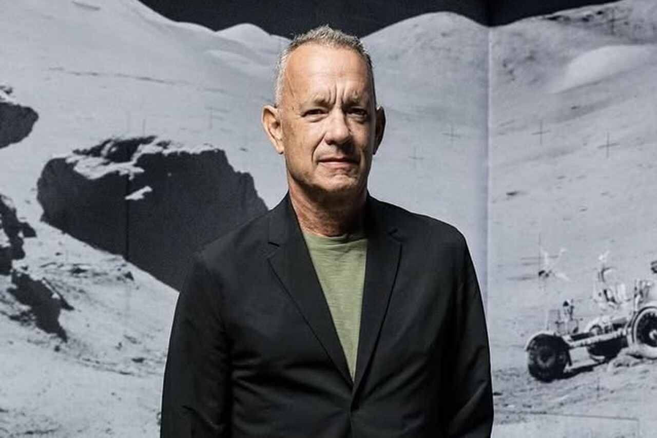 Tom Hanks znepokojil fanoušky 'třesoucími se rukama' během účasti v 'SNL'