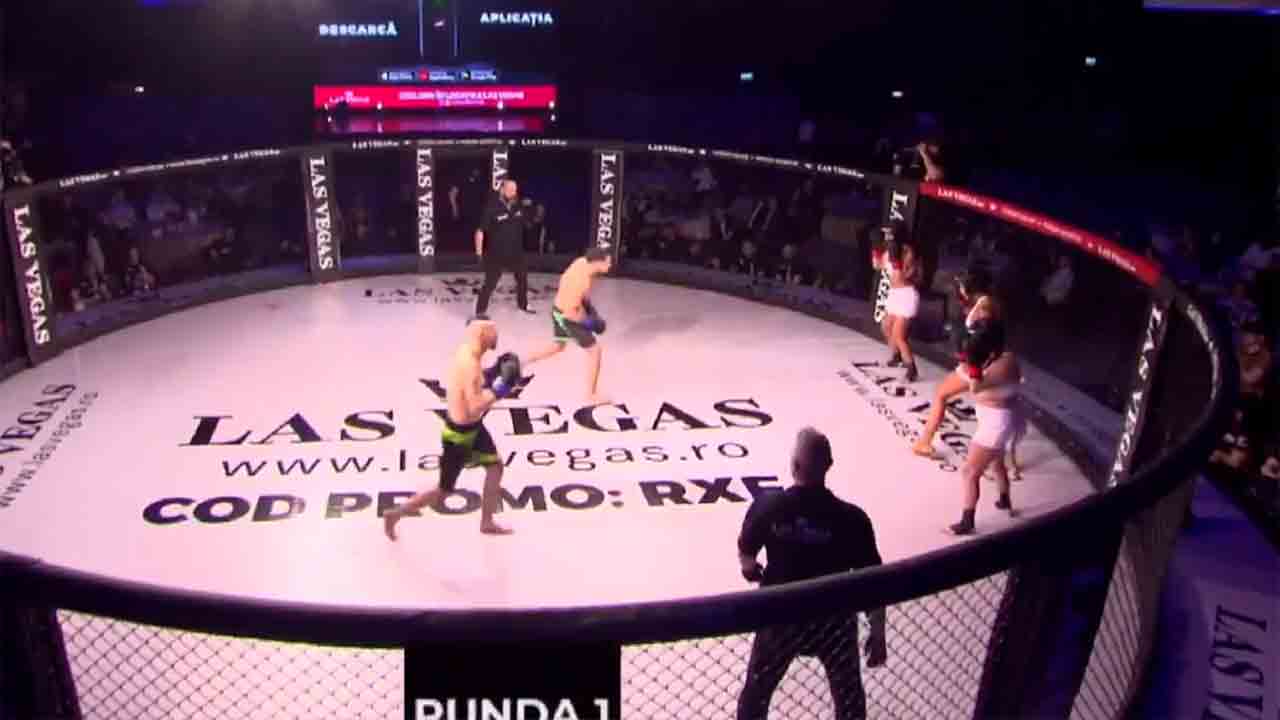 Trasmissione di un combattimento MMA tra due uomini e tre donne genera sdegno in Romania. Foto e video: Riproduzione X @HappyPunch