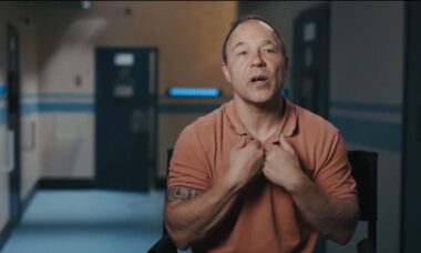 Ator e co-criador de “Adolescence” Stephen Graham revela história real que inspirou a série