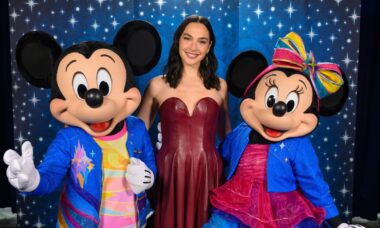 Gal Gadot divulga sozinha remake de "Snow White" em meio rumores de tensão com Rachel Zegler