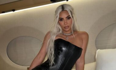 Boneco inflável de 18 metros de Kim Kardashian em Nova York gera polêmica entre seguidores