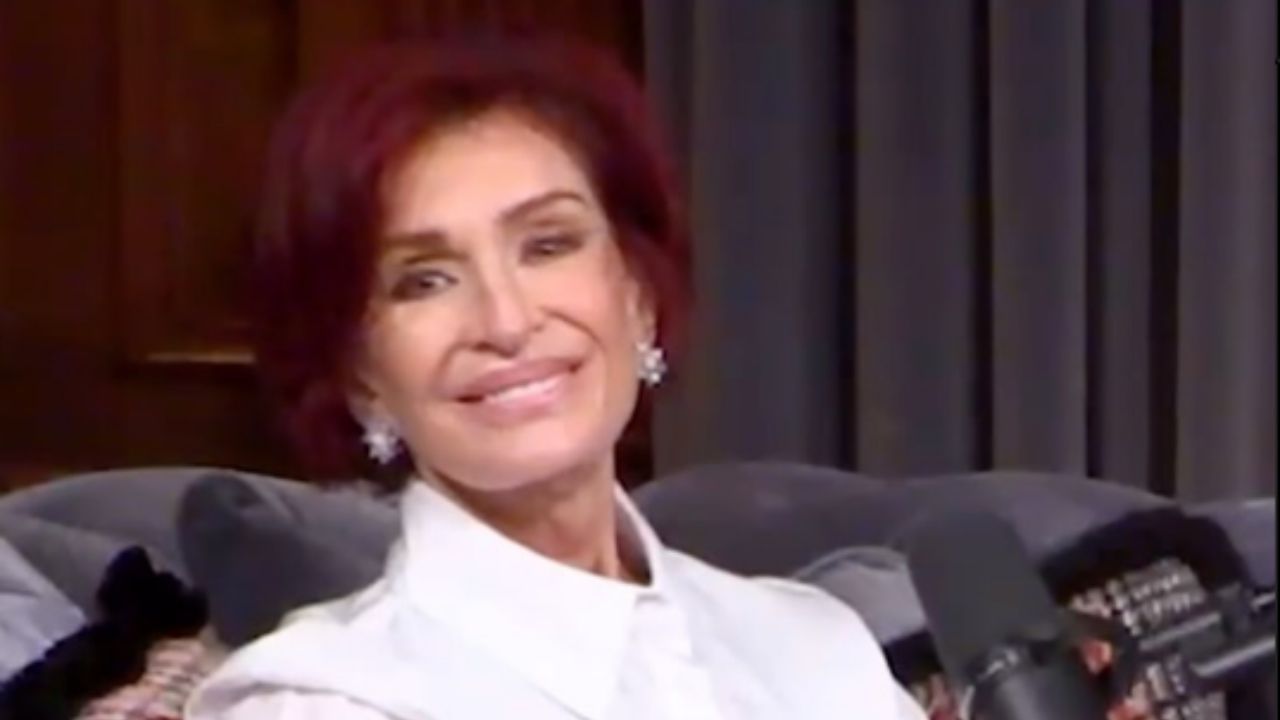 Fãs criticam Sharon Osbourne por abusar de filtro em foto com o neto