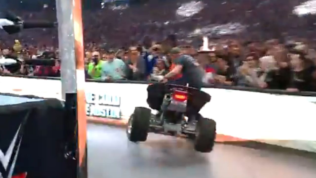 Astro da WrestleMania atinge atinge mulher com quadriciclo em vídeo polêmico