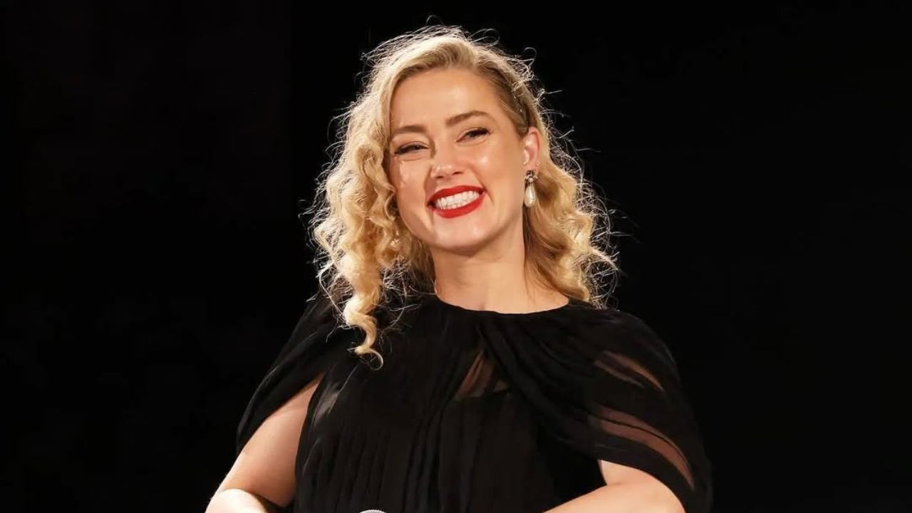 Amber Heard célèbre la fête des Mères avec l'annonce de jumeaux