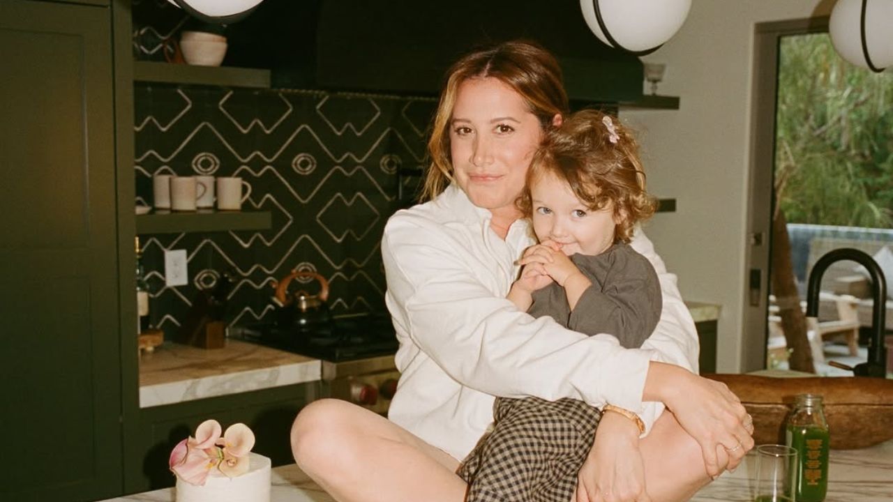 La fille de 4 ans d'Ashley Tisdale est obsédée par les chansons de 'High School Musical'
