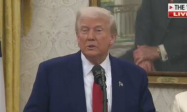 Trump dispara novamente contra repórter após ser chamado por apelido “desagradável”