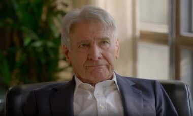 Harrison Ford comenta a chegada de Michael J. Fox a "Shrinking" depois de 5 anos afastado da atuação