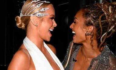 Roupas de Amanda Holden e Alesha Dixon roubam a cena (e causam reclamações) na final do BGT. Instagram @noholdenback