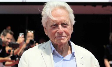 Michael Douglas anuncia aposentadoria e diz não ter "nenhuma intenção" de voltar a atuar