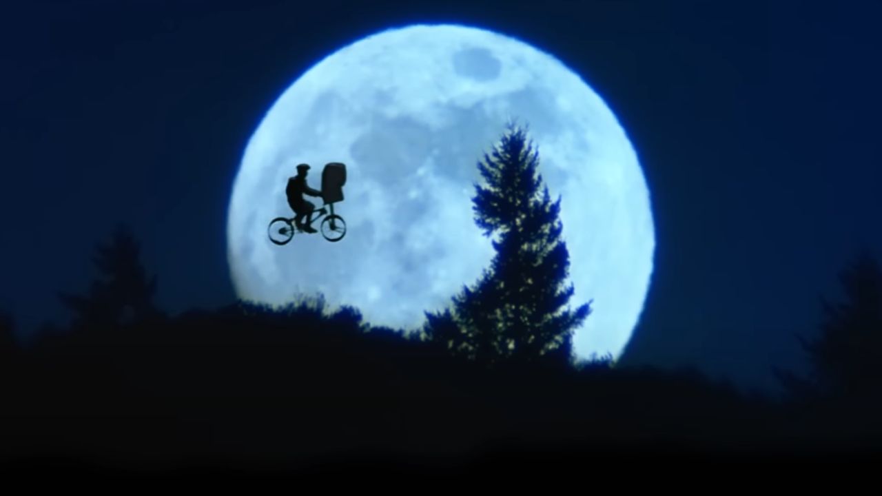 Les fans de 'ET the Extra-Terrestrial' découvrent qui a joué le personnage iconique du cinéma 40 ans plus tard