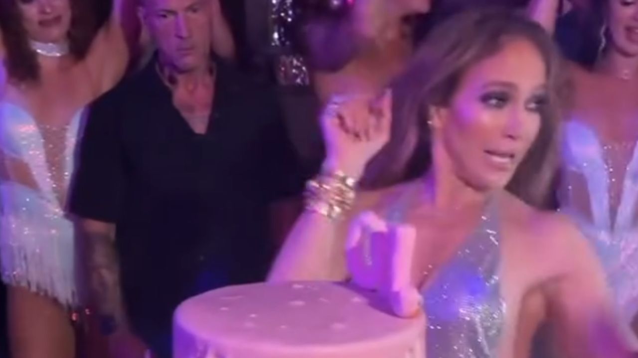 Jennifer Lopez célèbre son 56e anniversaire avec une fête extravagante en Turquie