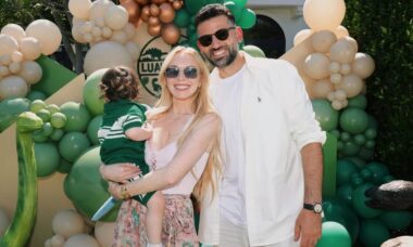 Lindsay Lohan deixa fãs encantados com fotos do aniversário de seu filho de 2 anos