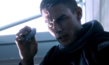 Filme cyberpunk de Tom Cruise que previu o futuro há 20 mais de anos atrás chega à Netflix