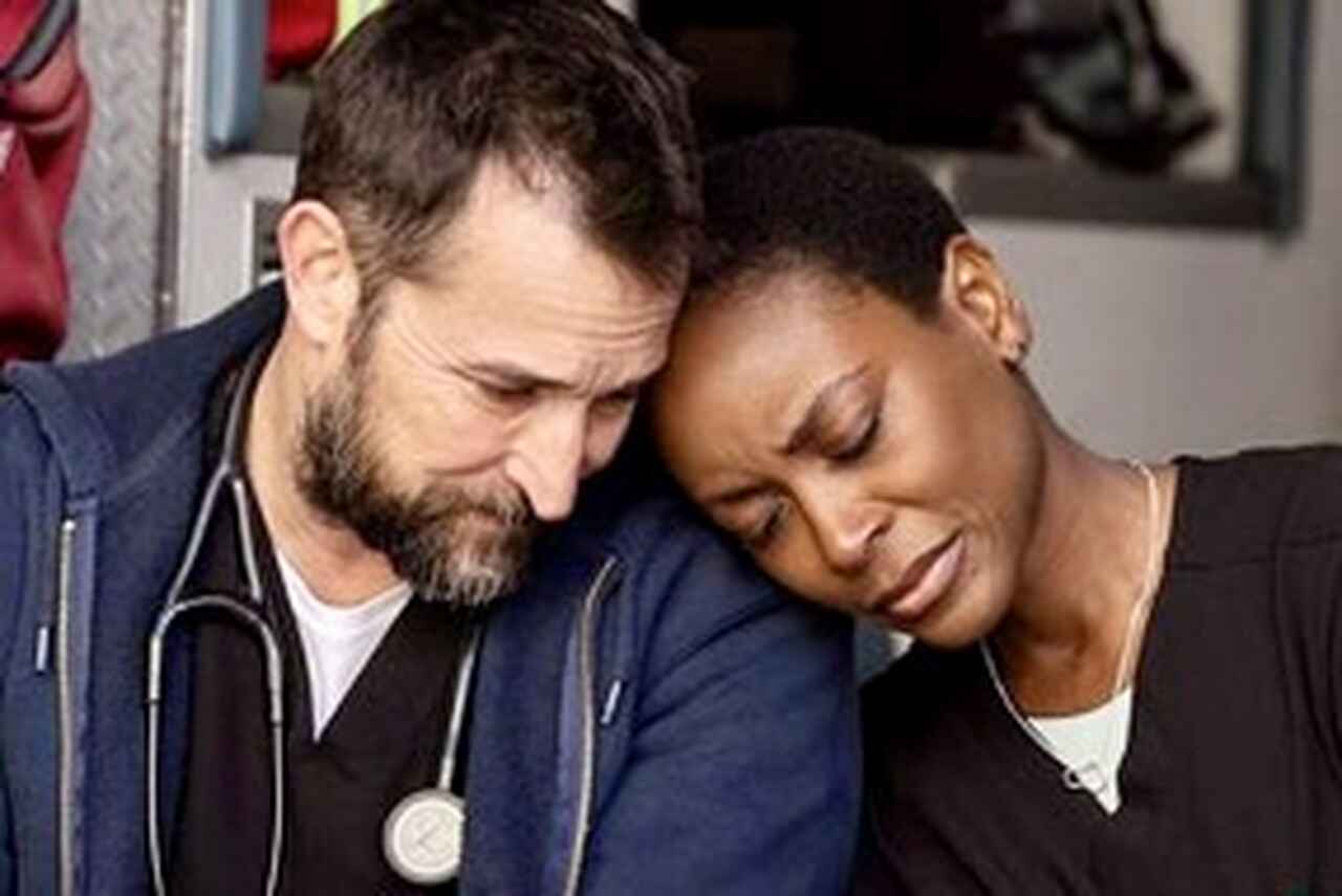La deuxième saison de « The Pitt » abordera les conséquences immédiates des coupes de Trump dans Medicaid
