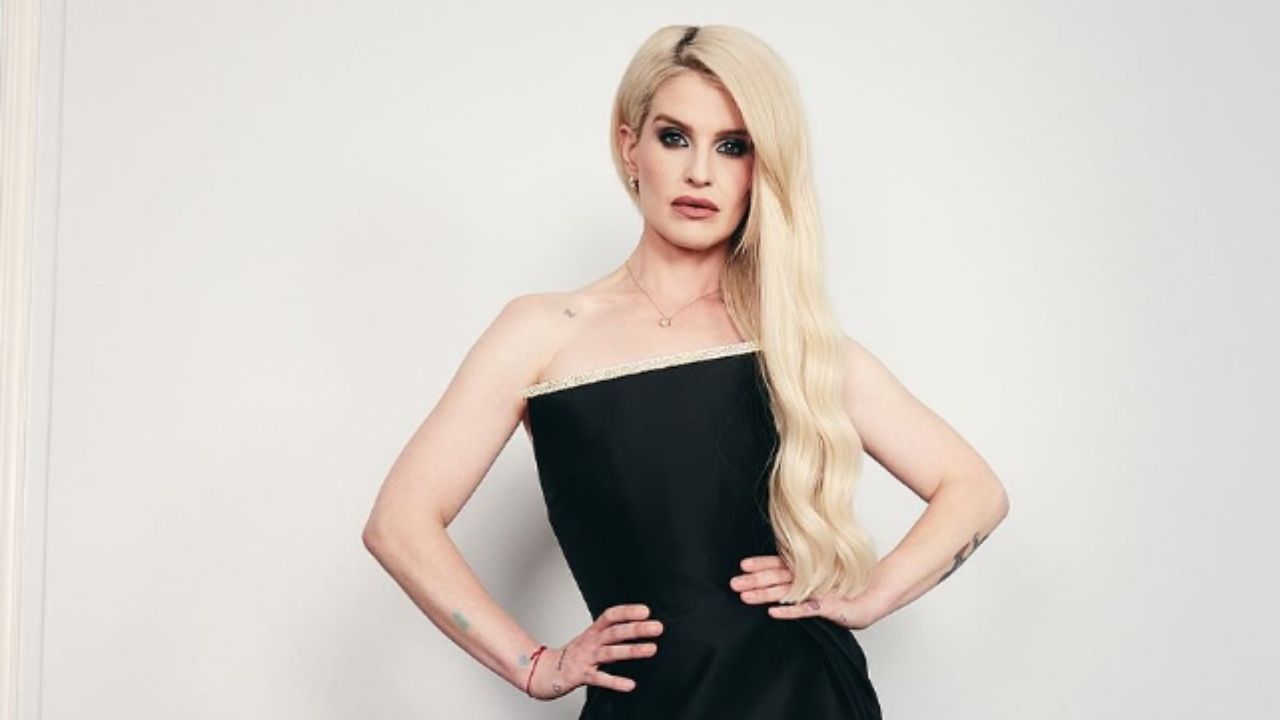 Kelly Osbourne critique Becky Lynch après que la star de la WWE a fait une blague irrespectueuse sur son père