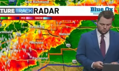 Meteorologista é alvo de críticas nas redes sociais após mandar mensagem para esposa durante tempestade