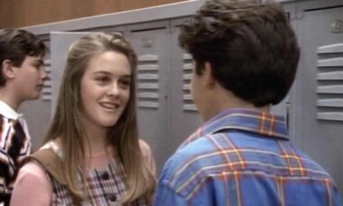 Fred Savage pensou por anos que Alicia Silverstone lhe havia dado um número de telefone falso