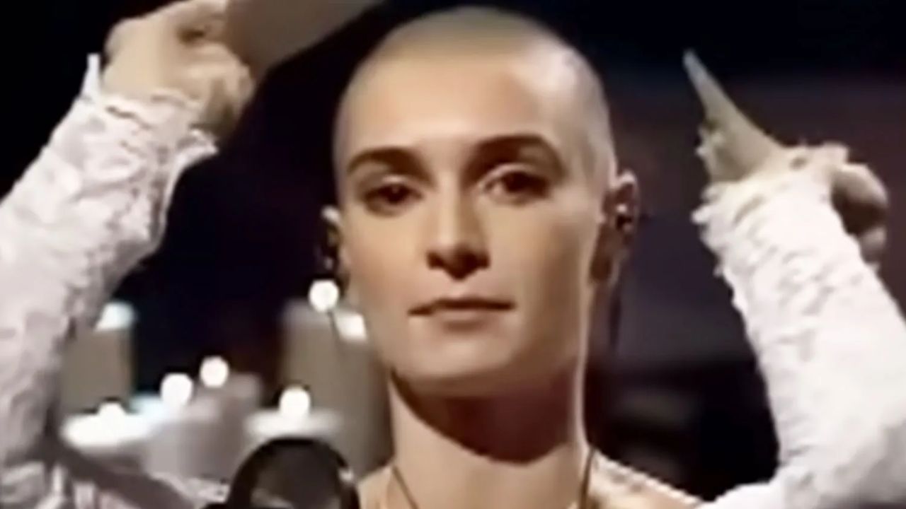 Sinéad OConnor aurait été invitée à l’anniversaire du SNL si elle était encore en vie, dit Lorne Michaels