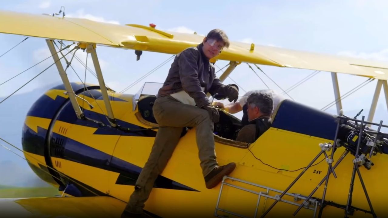 Tom Cruise a failli se casser le dos dans la scène de l’avion de “Mission : Impossible — The Final Reckoning”