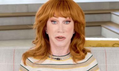 Kathy Griffin admite que é muito "vaidosa" após passar por terceiro lifting facial aos 64 anos