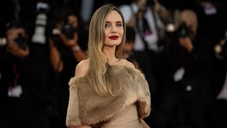 Angelina Jolie says she no longer recognizes the U.S. and comments on ...